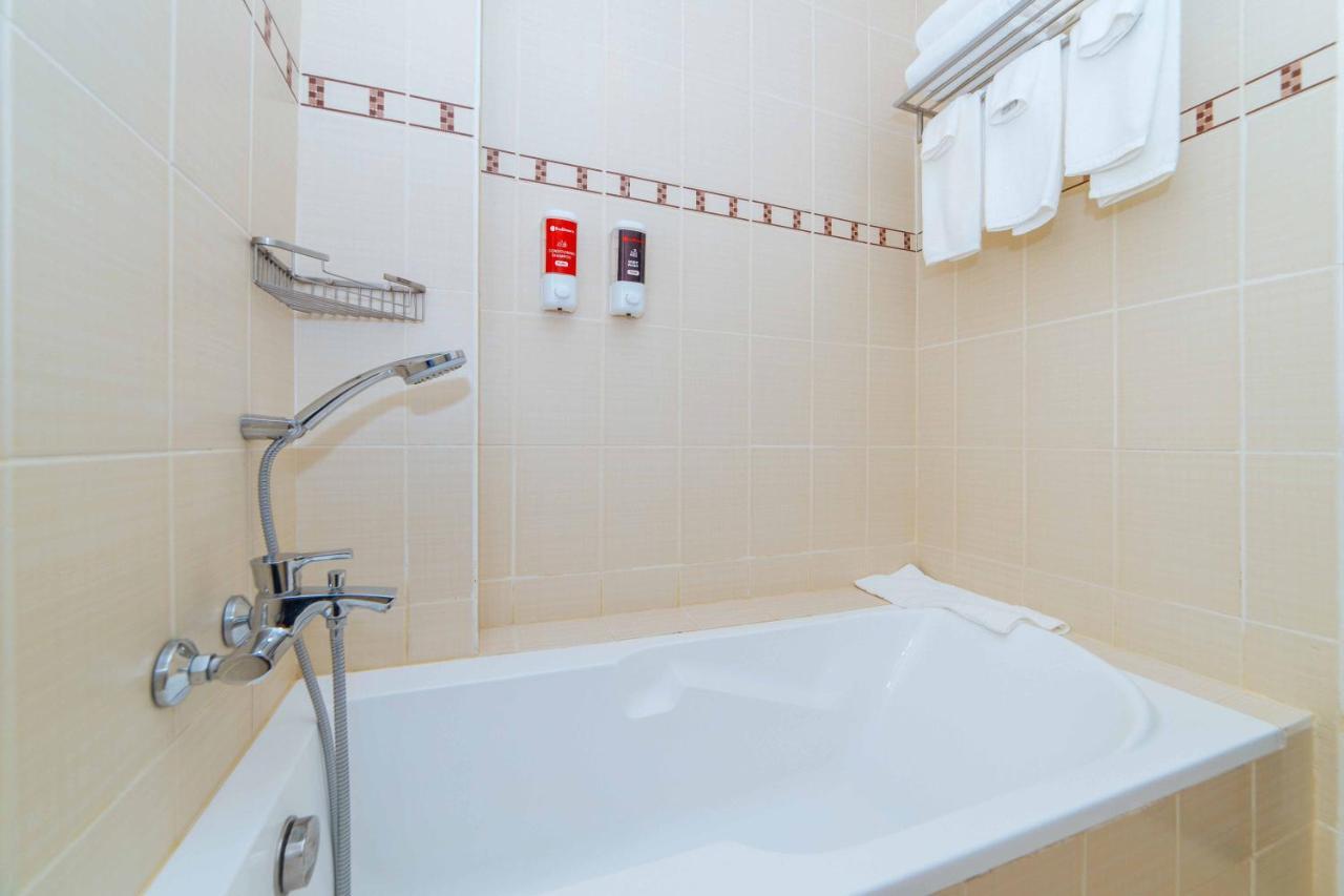 Reddoorz Premium @ Sta Rosa Tagaytay Road Hotel Silang Екстериор снимка