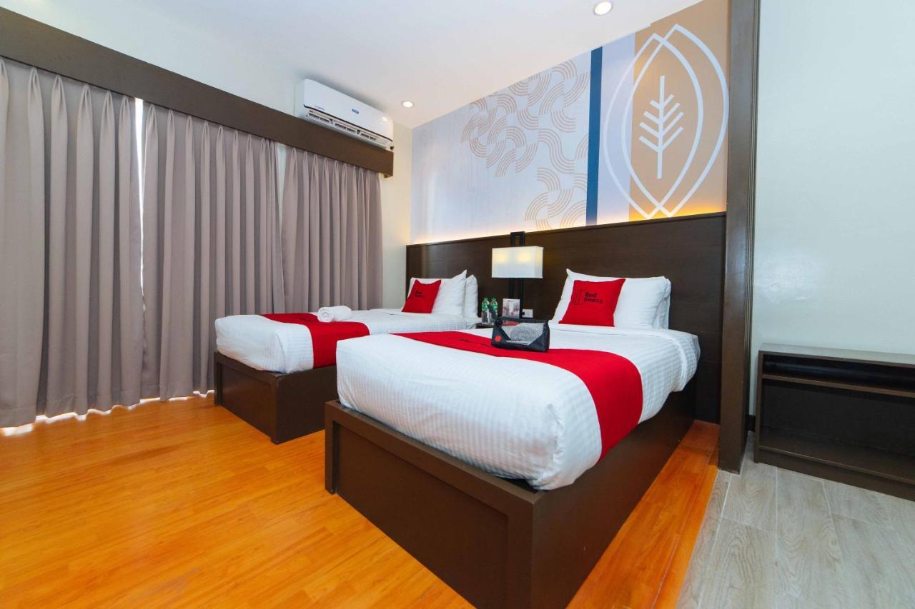 Reddoorz Premium @ Sta Rosa Tagaytay Road Hotel Silang Екстериор снимка
