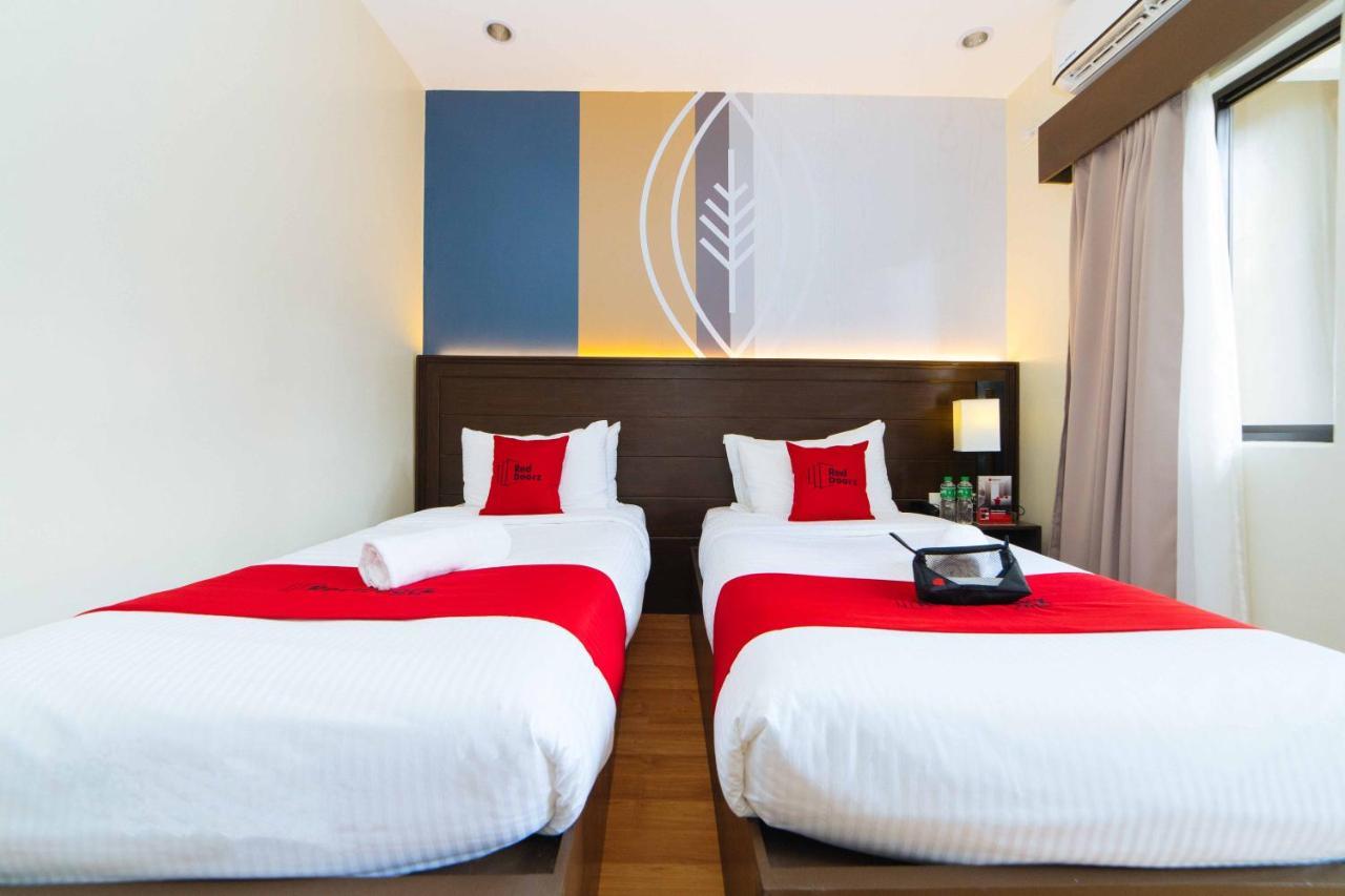 Reddoorz Premium @ Sta Rosa Tagaytay Road Hotel Silang Екстериор снимка