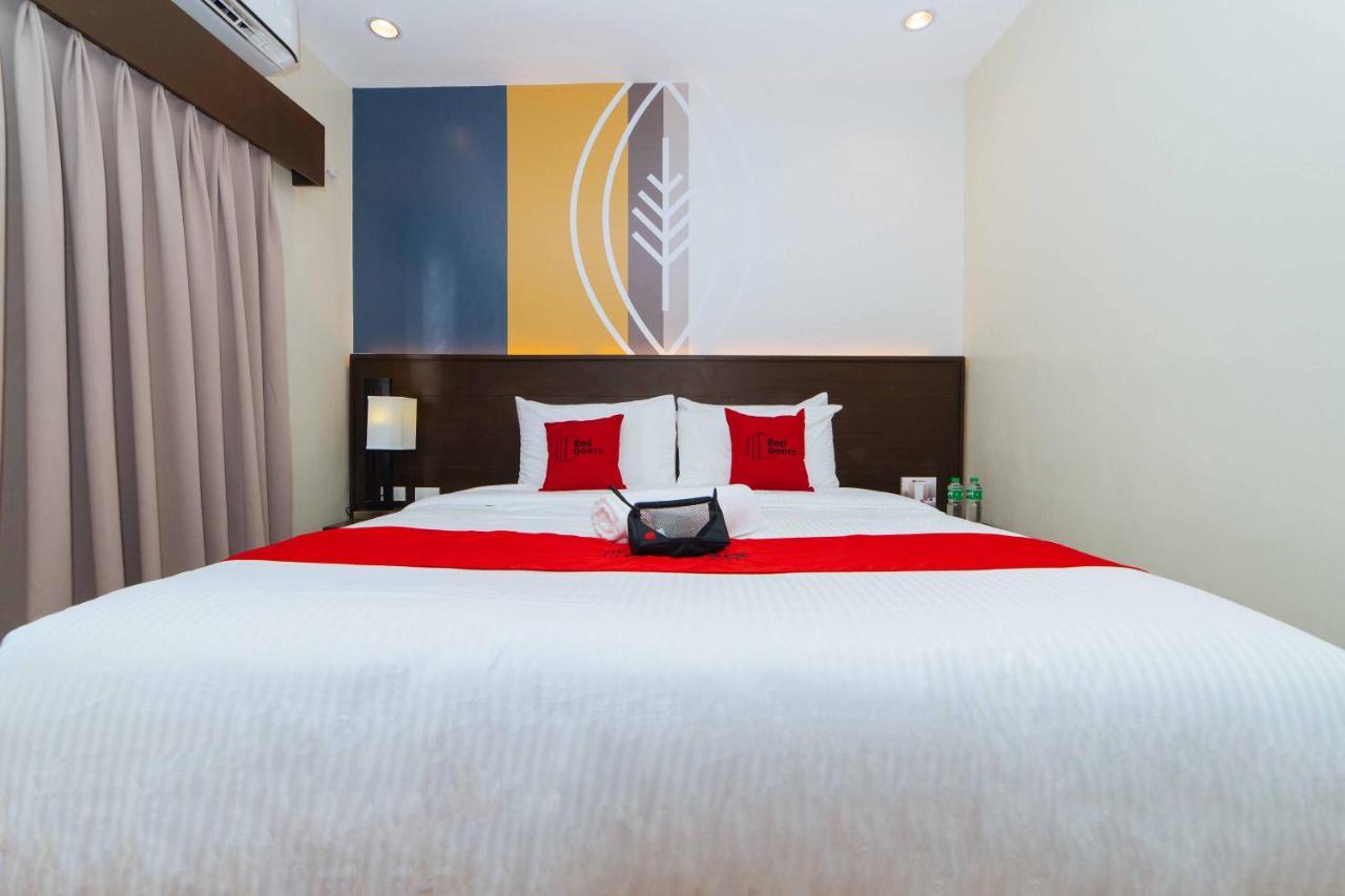 Reddoorz Premium @ Sta Rosa Tagaytay Road Hotel Silang Екстериор снимка