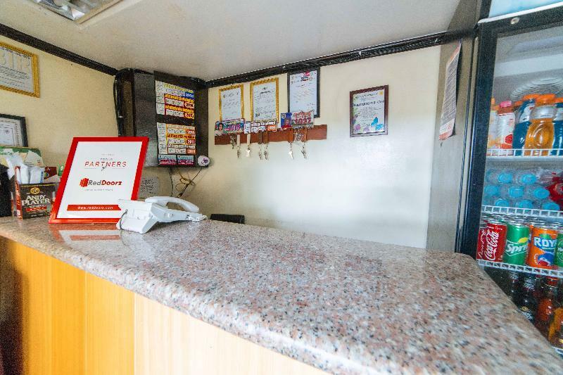 Reddoorz Premium @ Sta Rosa Tagaytay Road Hotel Silang Екстериор снимка