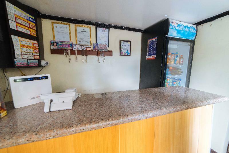 Reddoorz Premium @ Sta Rosa Tagaytay Road Hotel Silang Екстериор снимка
